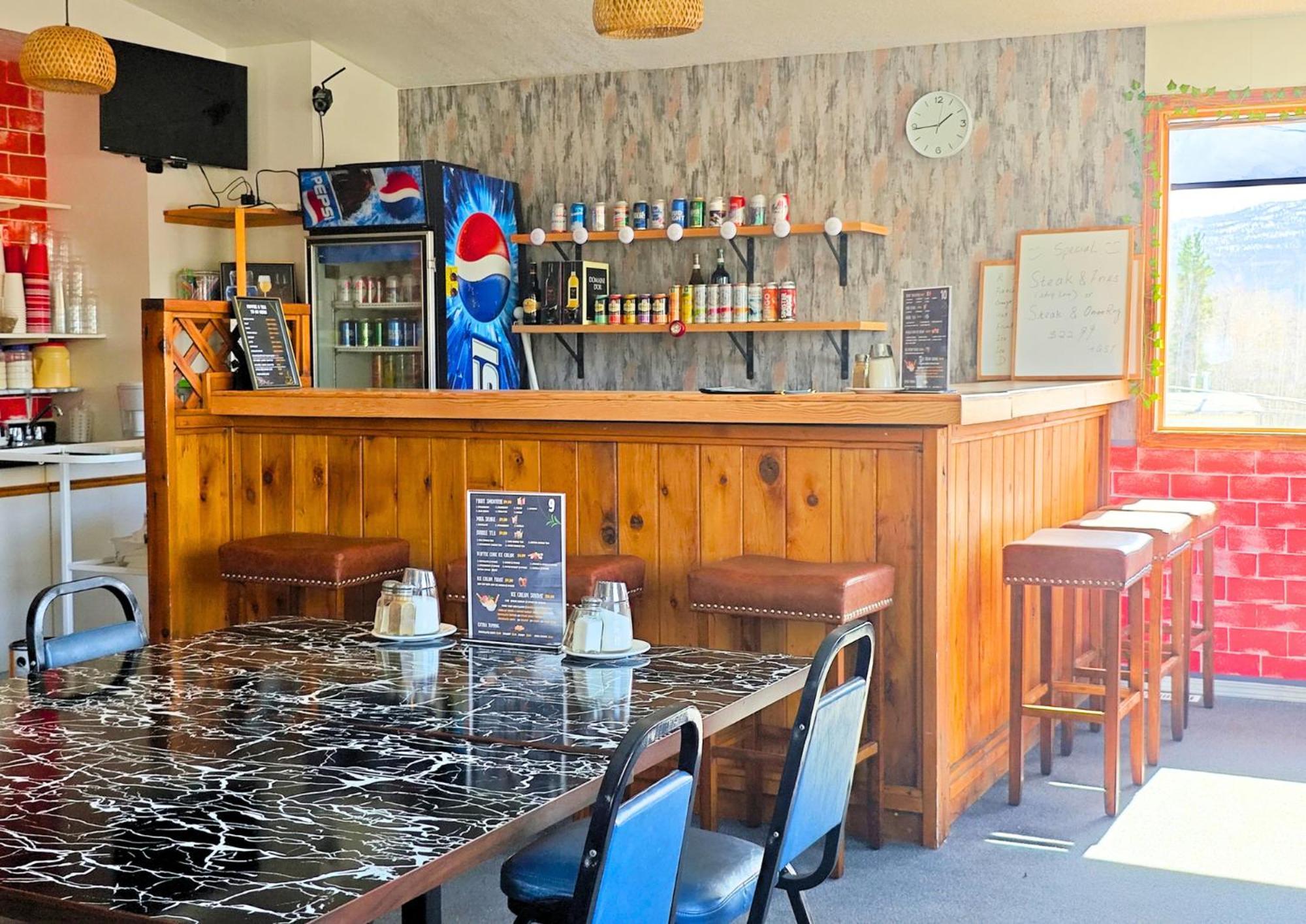 Cozy Corner Motel & Restaurant 海恩斯章克申 外观 照片